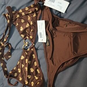 Beach Bunny NWT Centerfold MD set